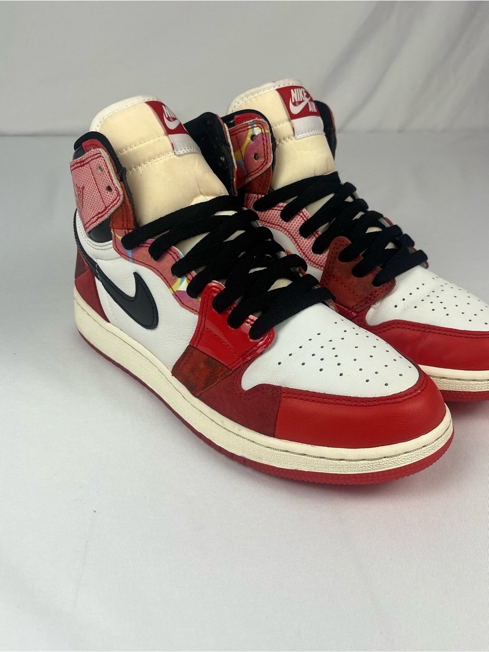 Nike Air Jordan 1 High Boys Size 7Y Red White Black Multicolor Sneakers
